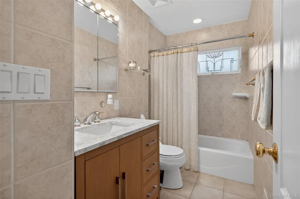 35 Genesee Drive Commack NY 11725