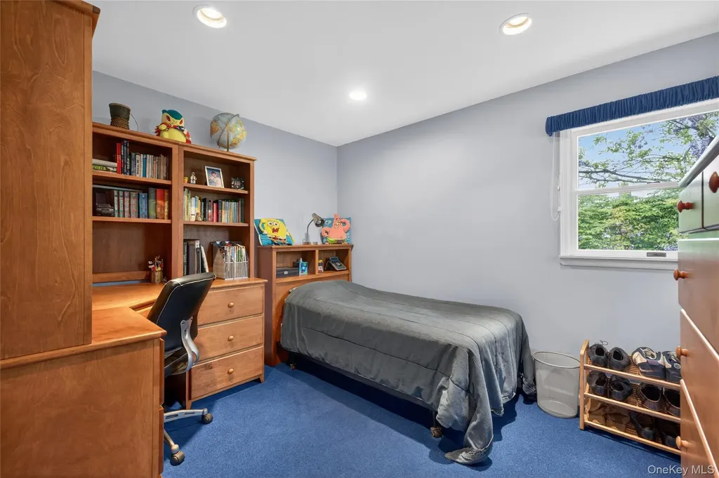 35 Genesee Drive Commack NY 11725