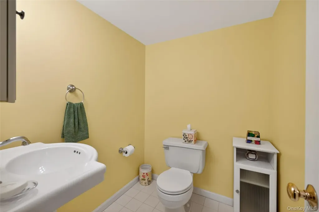 35 Genesee Drive Commack NY 11725
