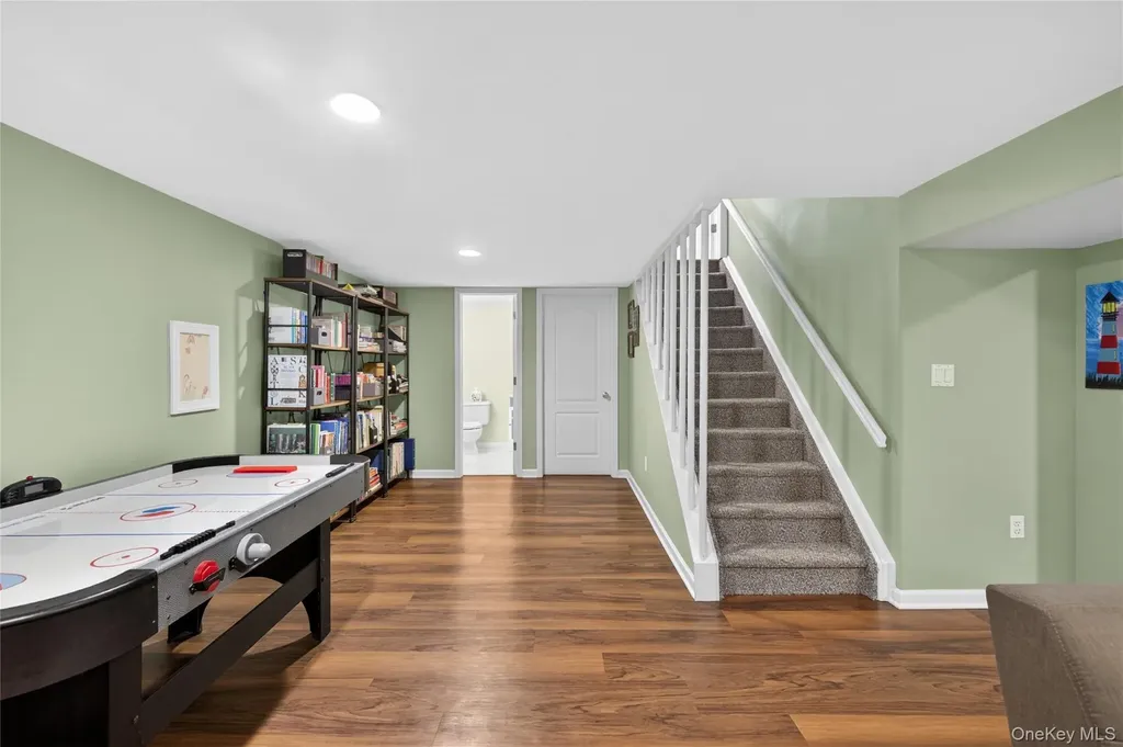35 Genesee Drive Commack NY 11725