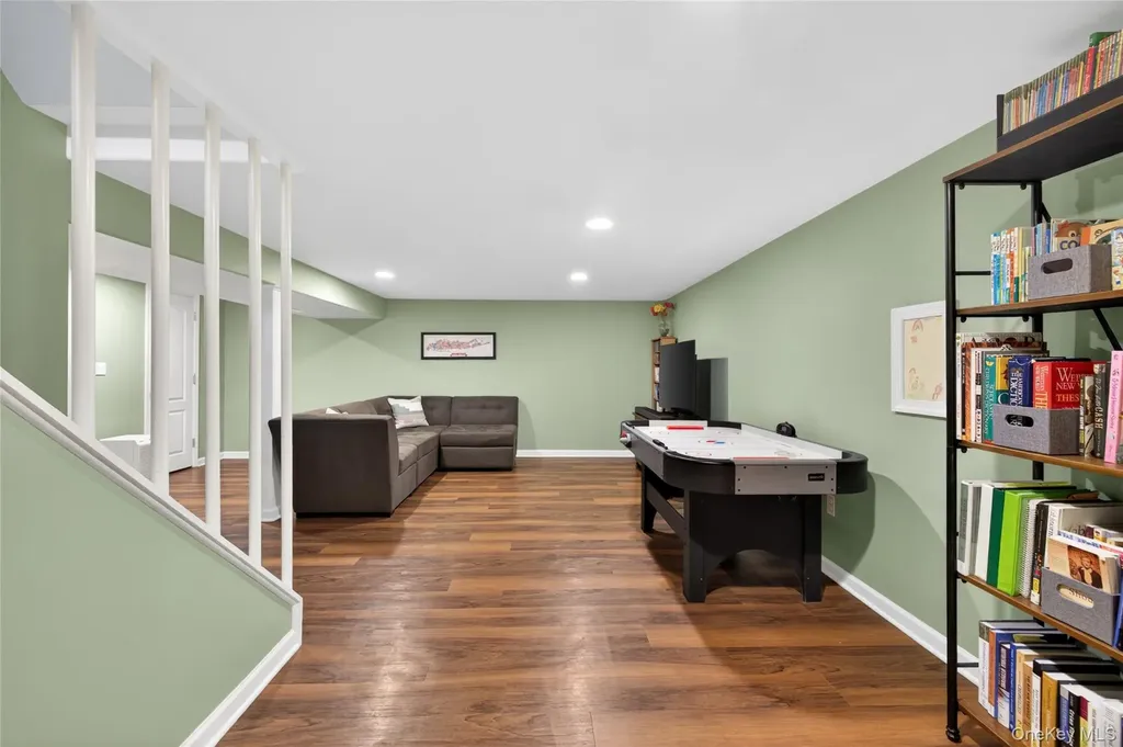 35 Genesee Drive Commack NY 11725