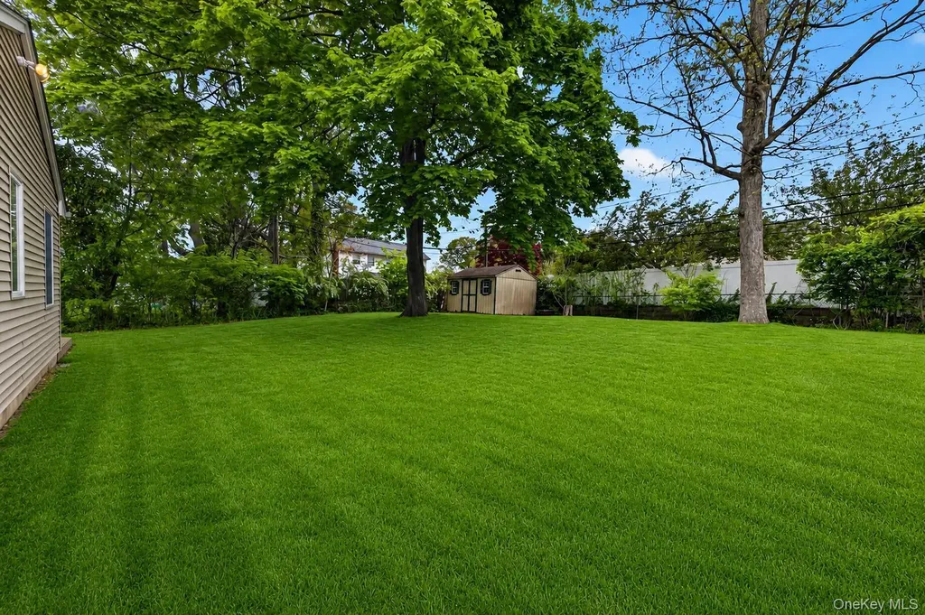 35 Genesee Drive Commack NY 11725