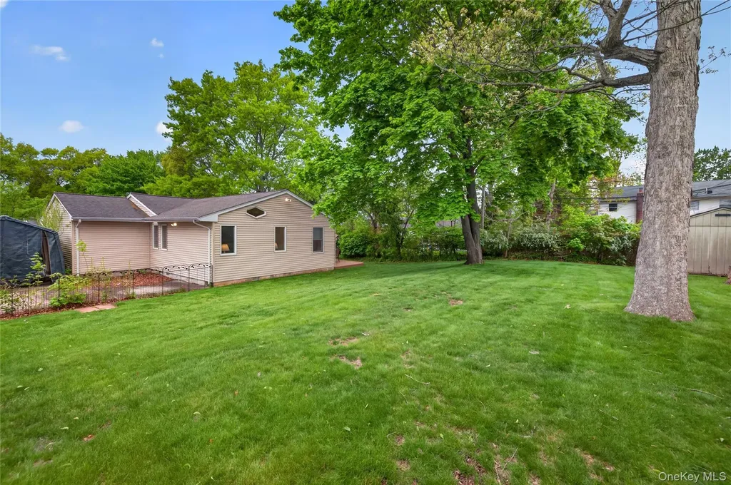 35 Genesee Drive Commack NY 11725