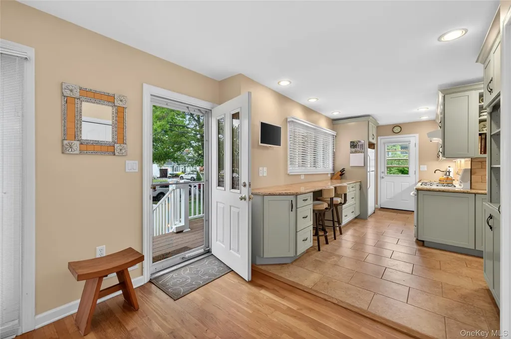 35 Genesee Drive Commack NY 11725