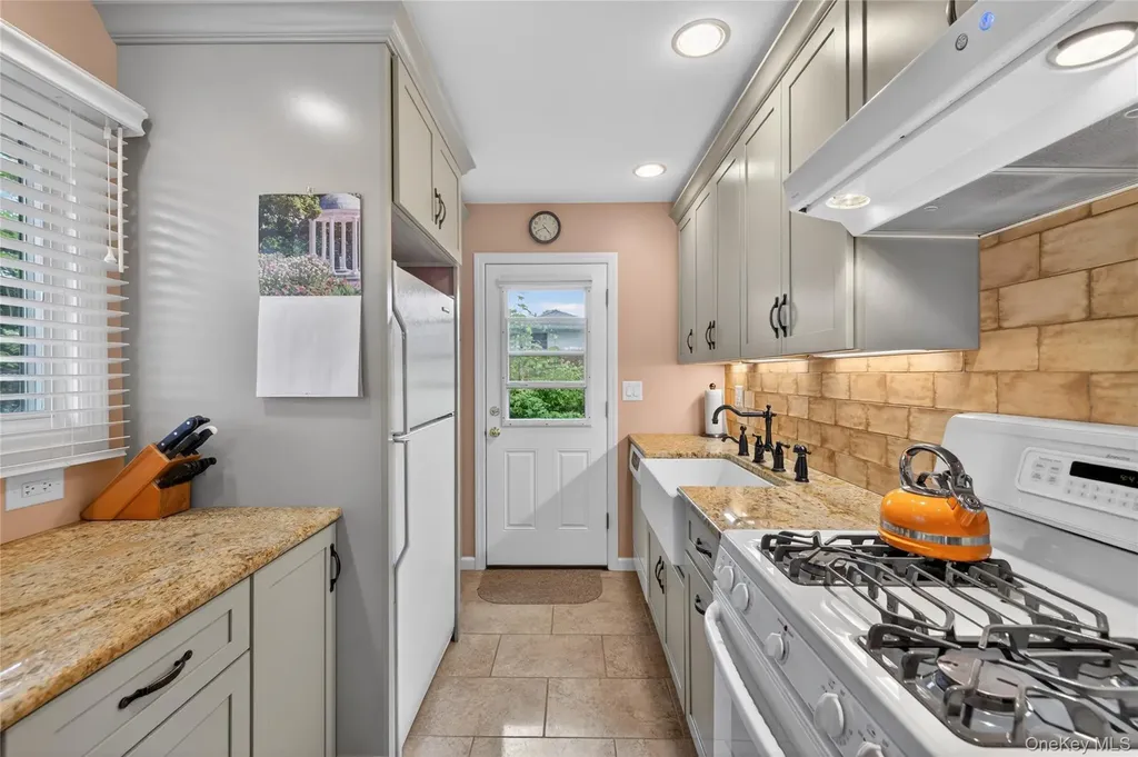 35 Genesee Drive Commack NY 11725