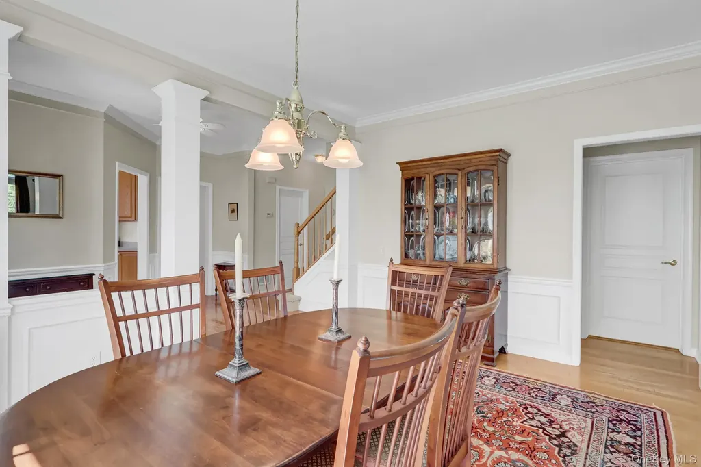 10 Louden Loop Mount Sinai NY 11766