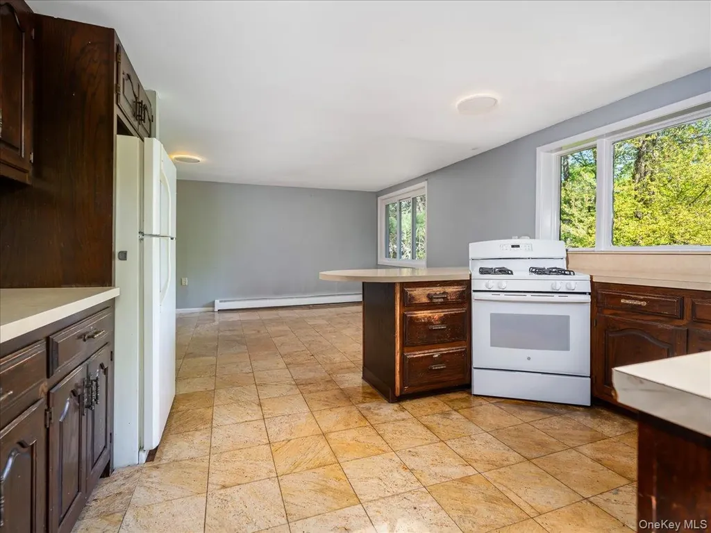 140 Camp Hill Road Pomona NY 10970