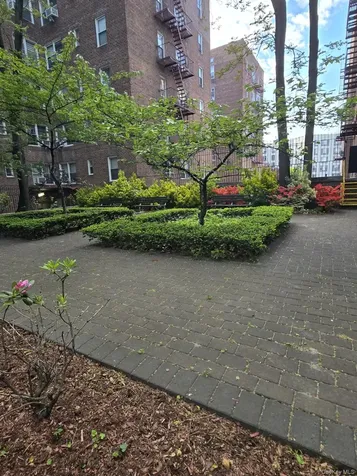 64-35 Yellowstone Blvd. 64-35 Yellowstone Blvd 6g Forest Hills NY 11375