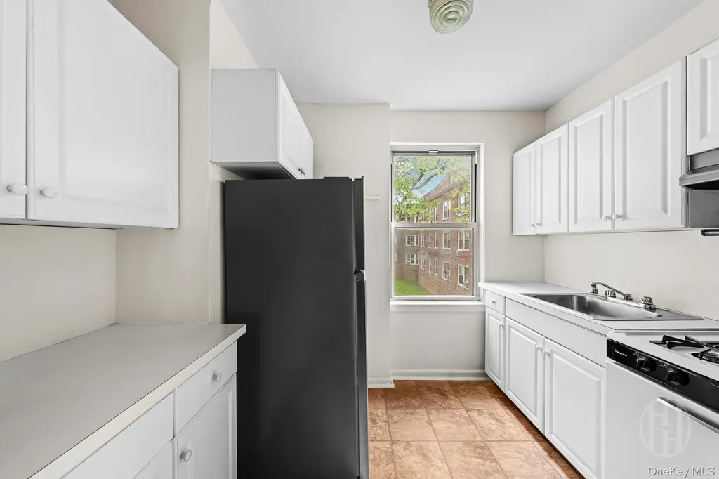 141-27 79th Avenue Flushing NY 11367