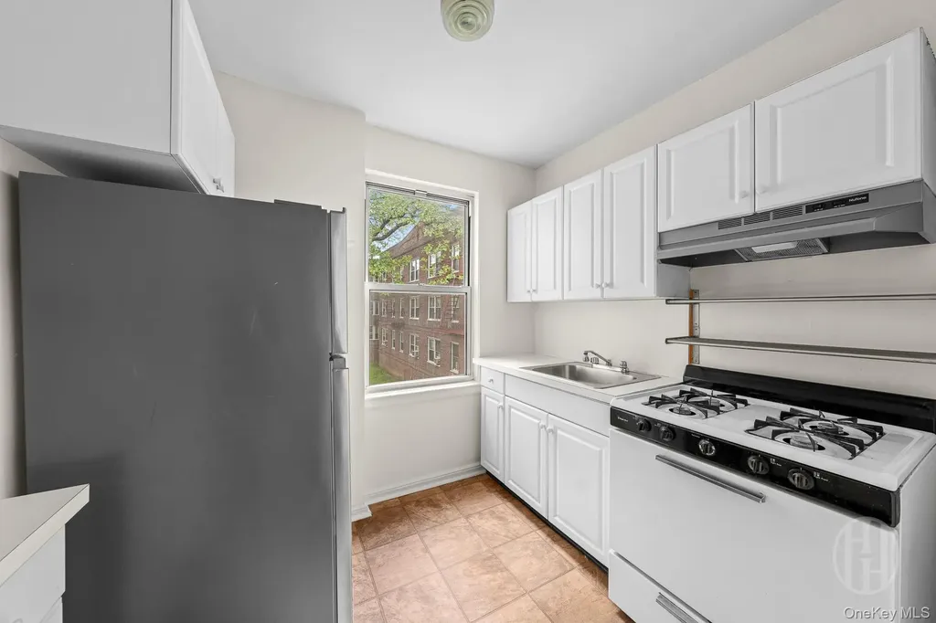 141-27 79th Avenue Flushing NY 11367