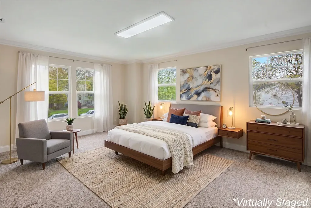 6 Lyons Lane Coram NY 11727