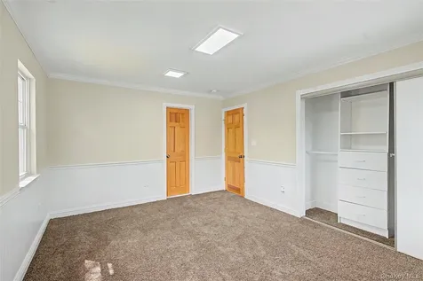 6 Lyons Lane Coram NY 11727