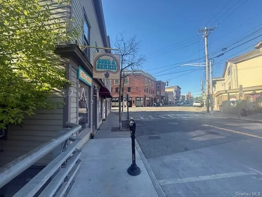 9 Main Street Warwick NY 10990