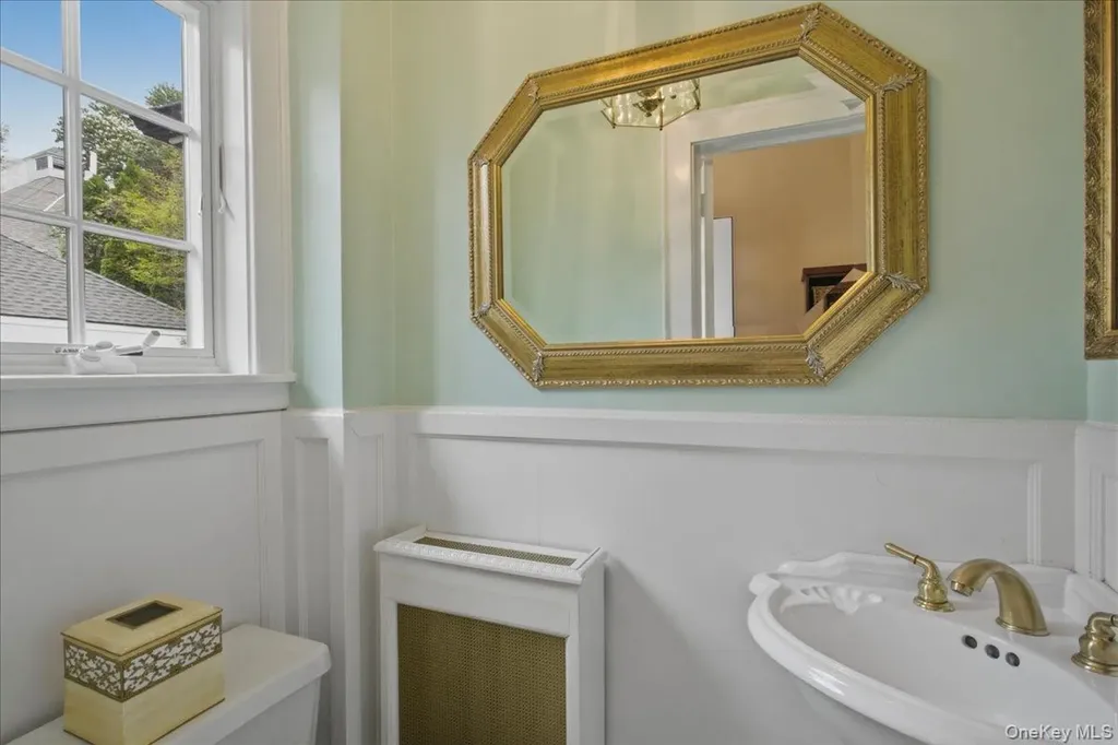 57 Ashton Road Yonkers NY 10705