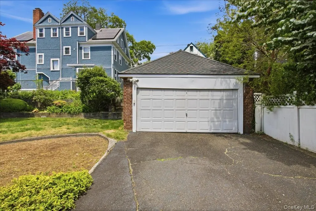 57 Ashton Road Yonkers NY 10705