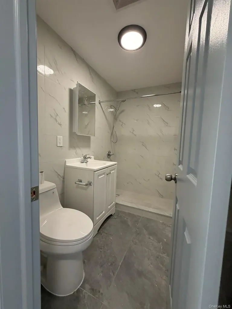 42-95 Crommelin Flushing NY 11355