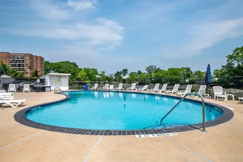 666 Pelham Road New Rochelle NY 10805
