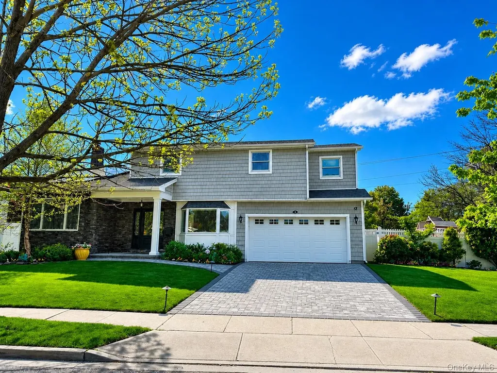 4 Sagamore Way S Jericho NY 11753