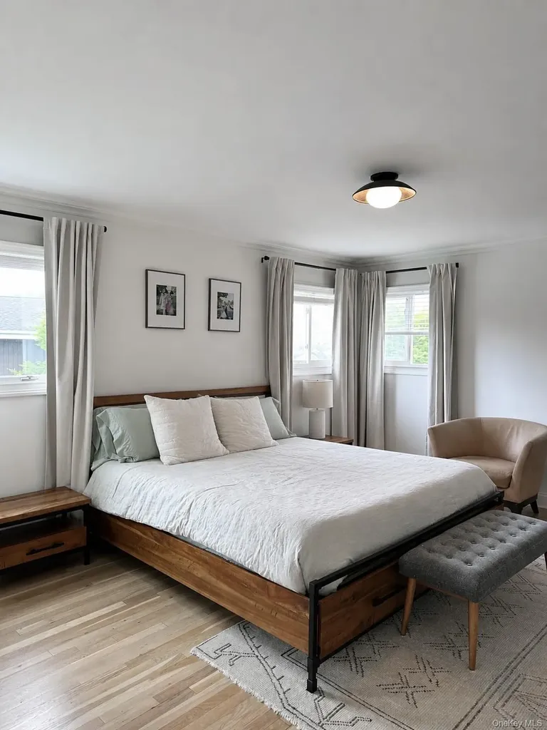 4 Sagamore Way S Jericho NY 11753