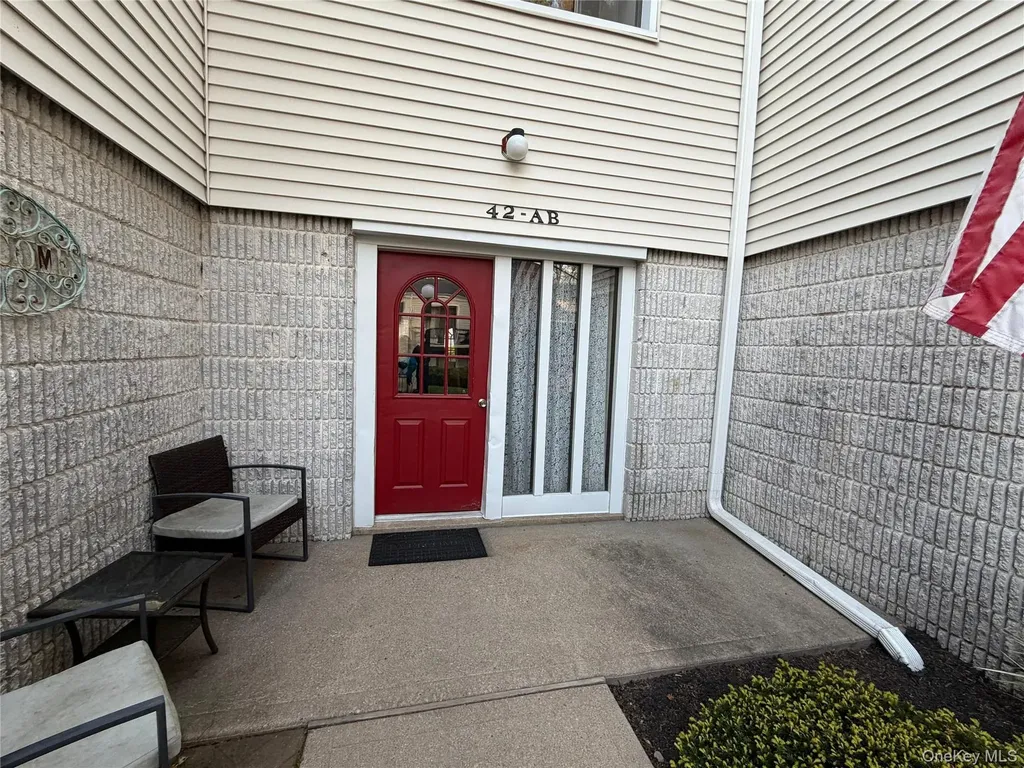 42 Richmond Boulevard Ronkonkoma NY 11779
