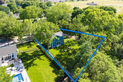 550 Madison Avenue Greenport NY 11944