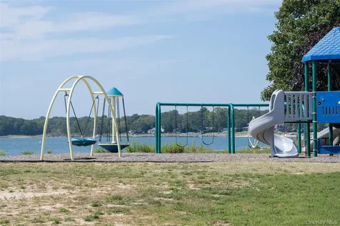 550 Madison Avenue Greenport NY 11944