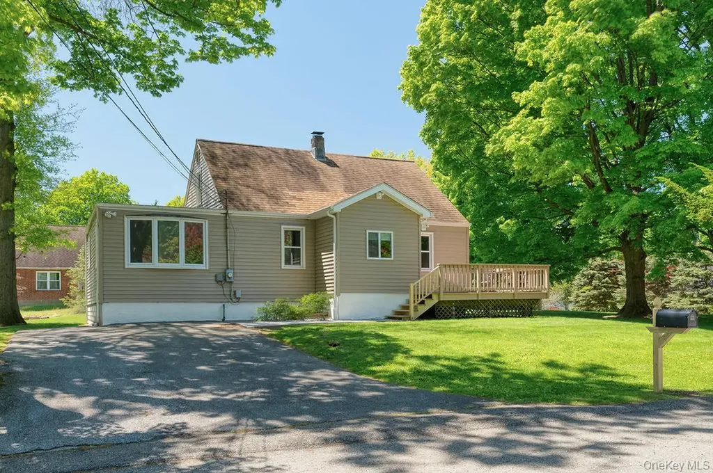6 Winterberry Road Beacon NY 12508