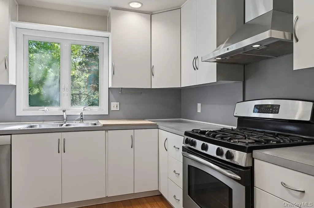 6 Winterberry Road Beacon NY 12508