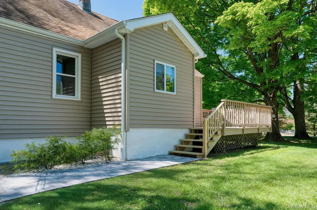 6 Winterberry Road Beacon NY 12508