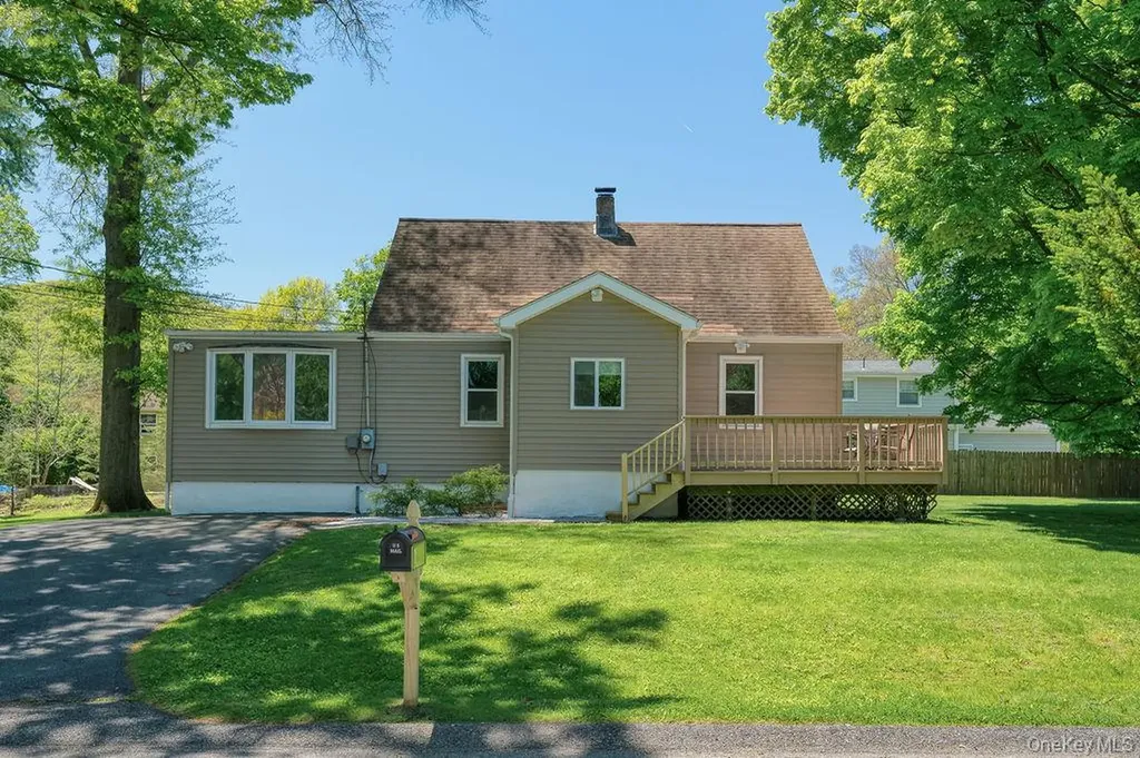 6 Winterberry Road Beacon NY 12508