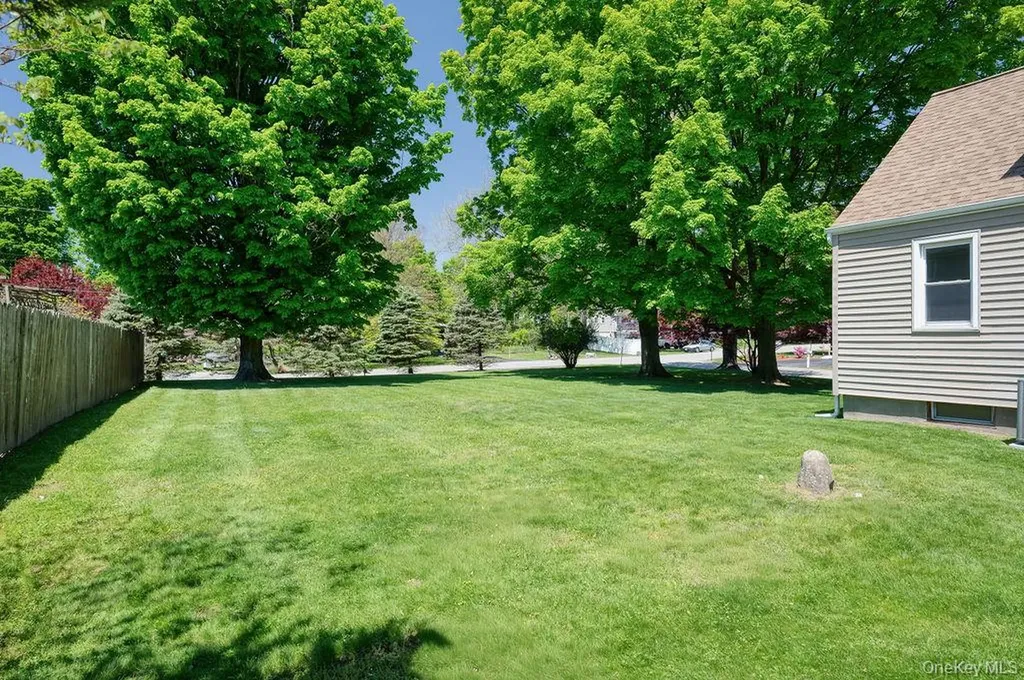 6 Winterberry Road Beacon NY 12508