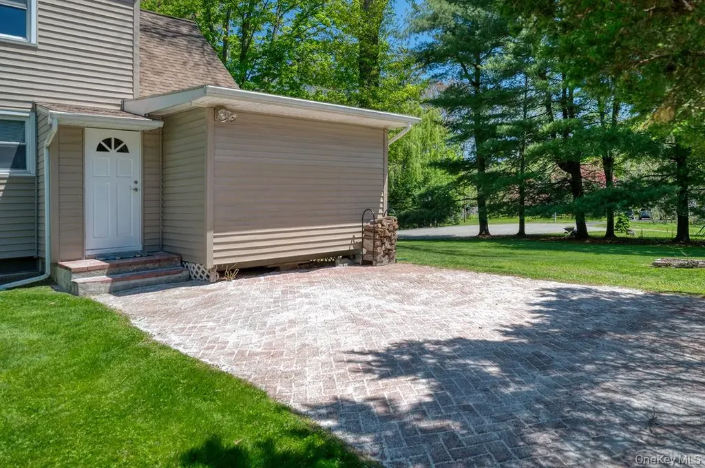 6 Winterberry Road Beacon NY 12508