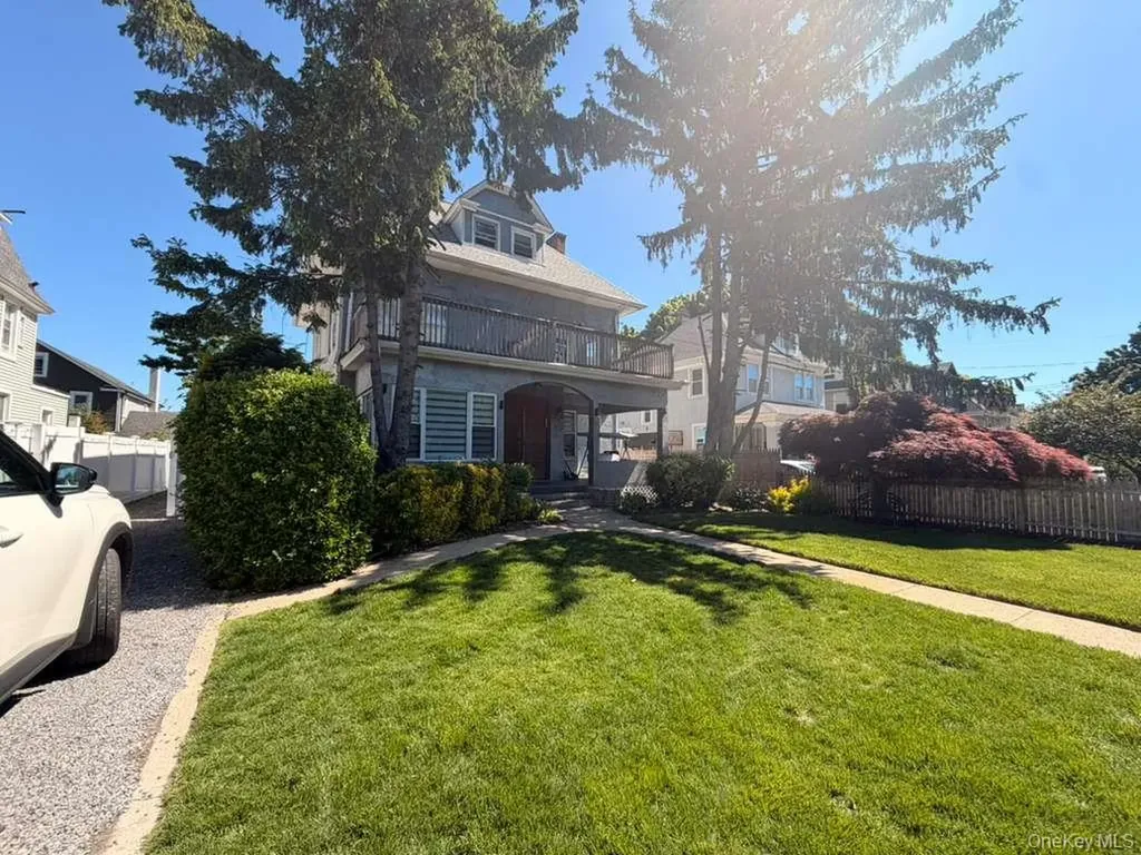 30 Johnson Place Woodmere NY 11598