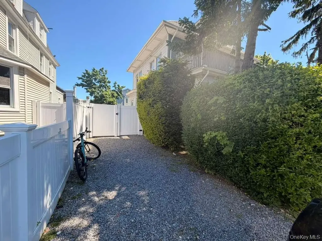30 Johnson Place Woodmere NY 11598