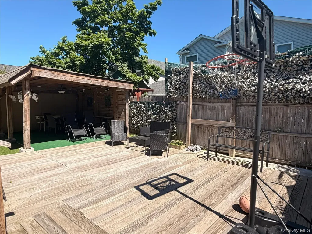 30 Johnson Place Woodmere NY 11598