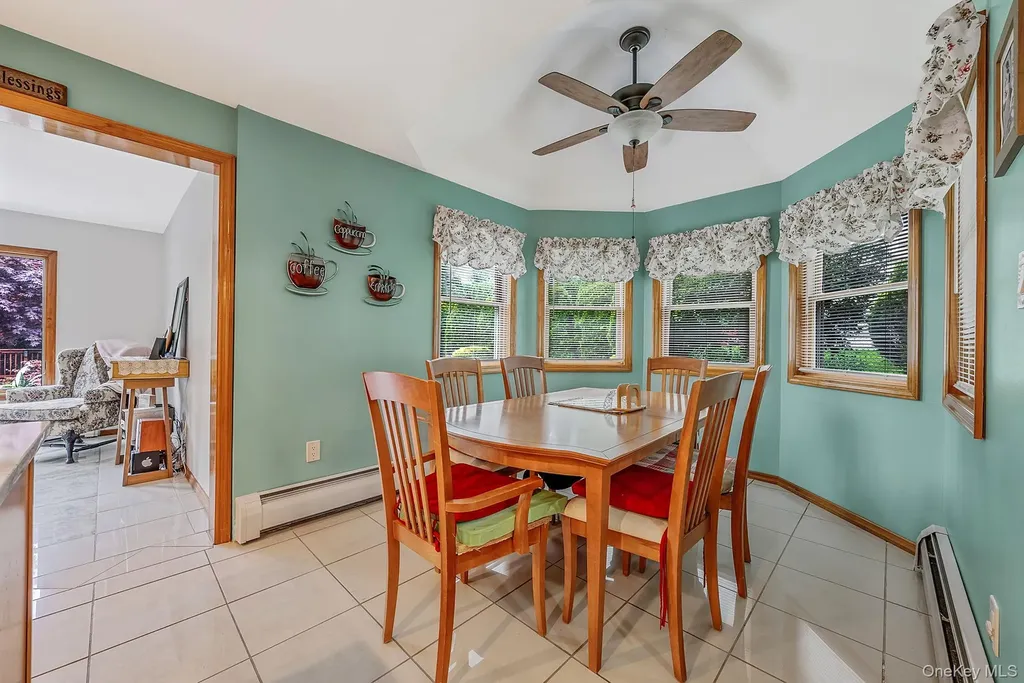 28 Manchester Boulevard Wheatley Heights NY 11798