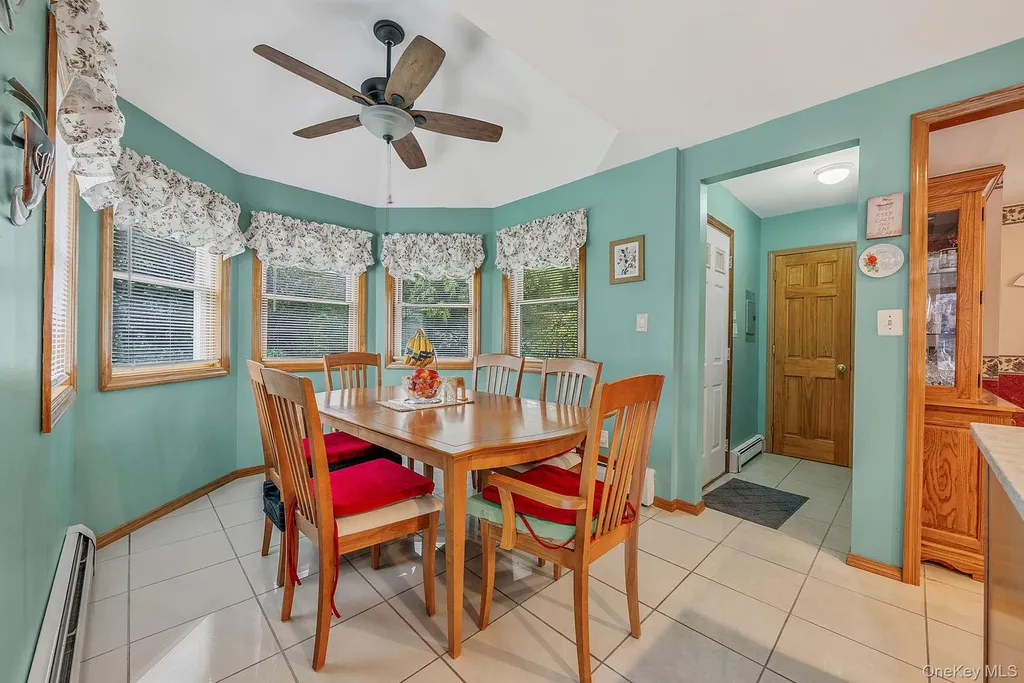 28 Manchester Boulevard Wheatley Heights NY 11798