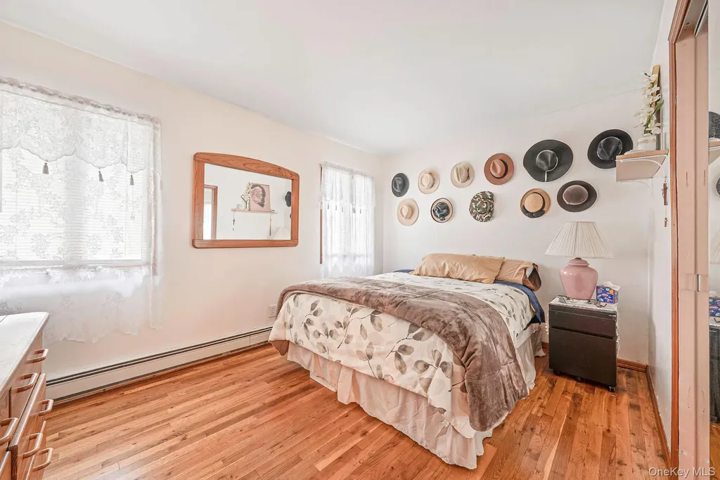 28 Manchester Boulevard Wheatley Heights NY 11798