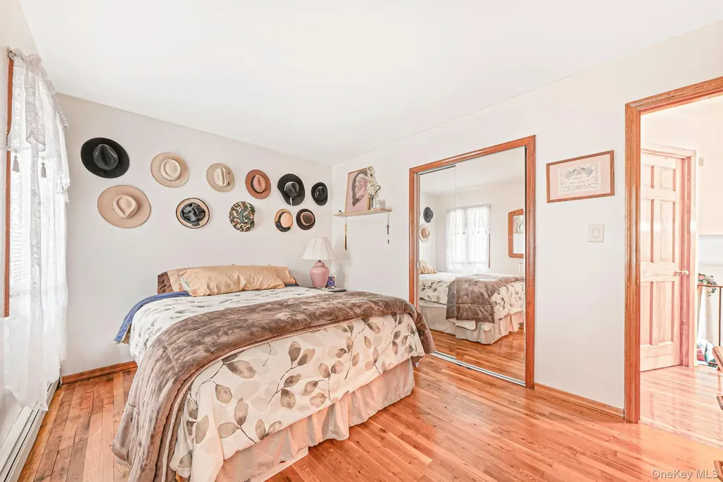 28 Manchester Boulevard Wheatley Heights NY 11798