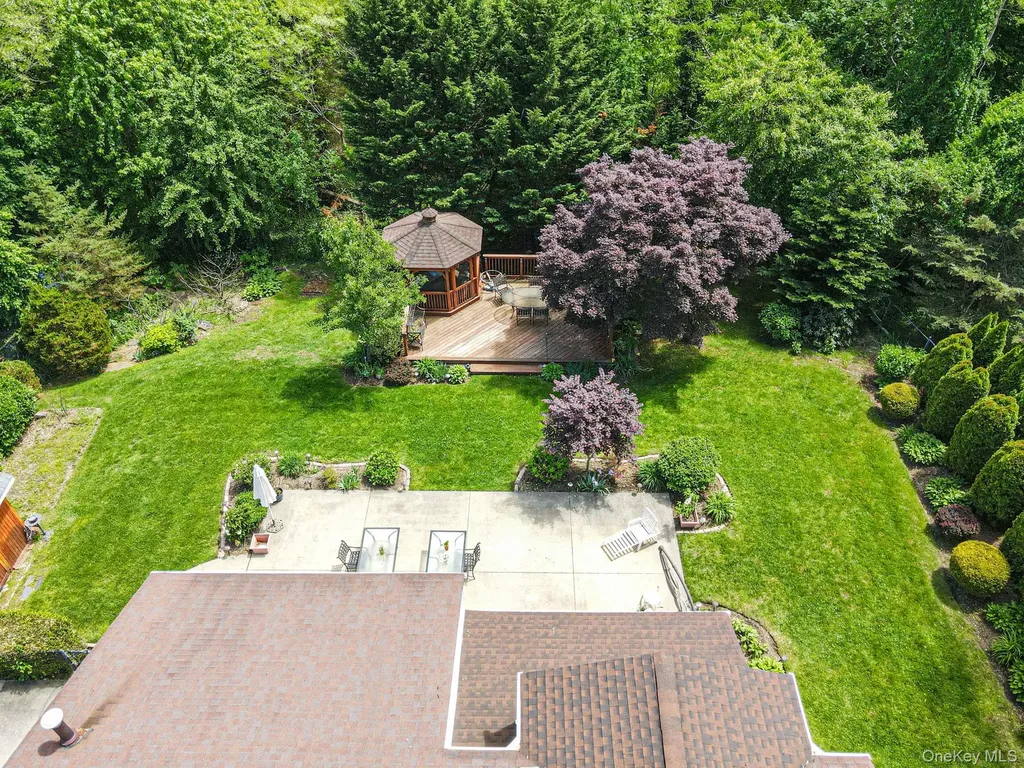 28 Manchester Boulevard Wheatley Heights NY 11798