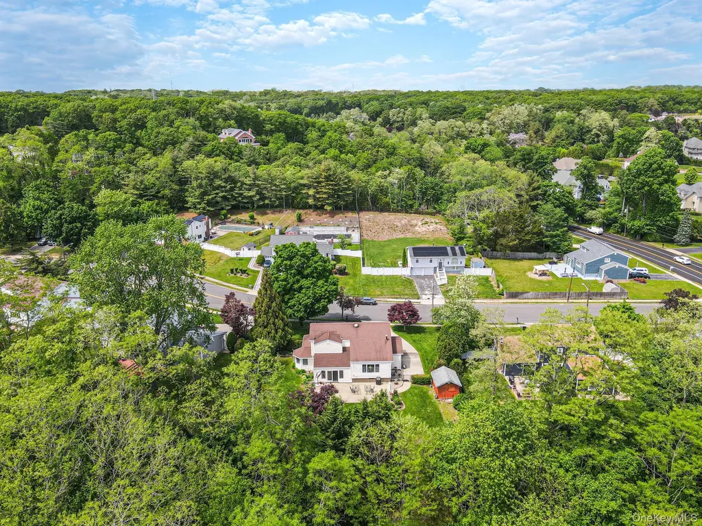 28 Manchester Boulevard Wheatley Heights NY 11798