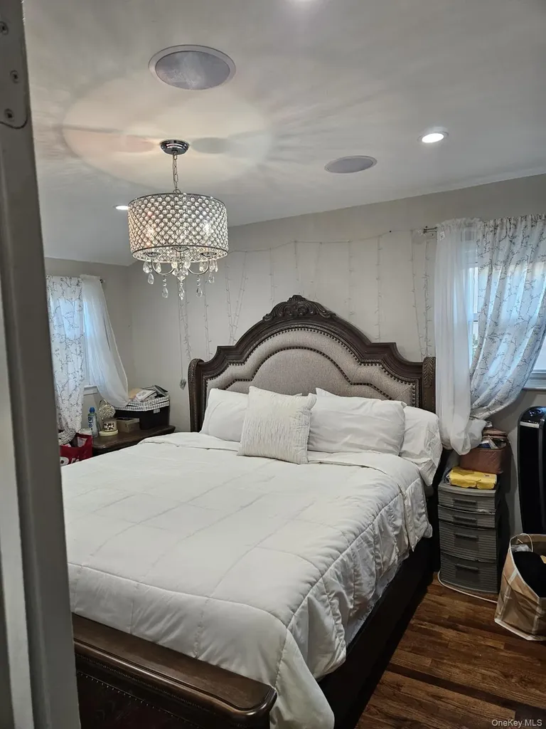 127 Berkeley Avenue Selden NY 11784