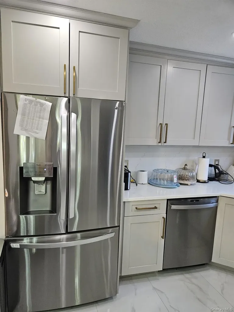 127 Berkeley Avenue Selden NY 11784
