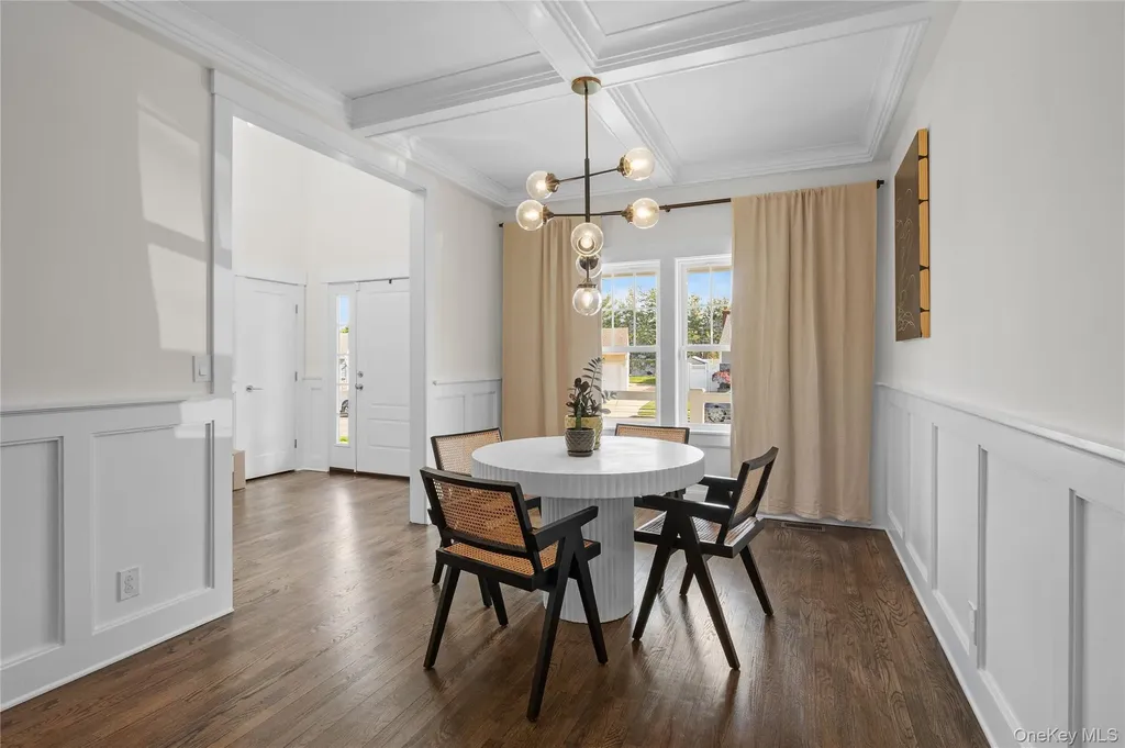 8 Piper Place Old Bethpage NY 11804