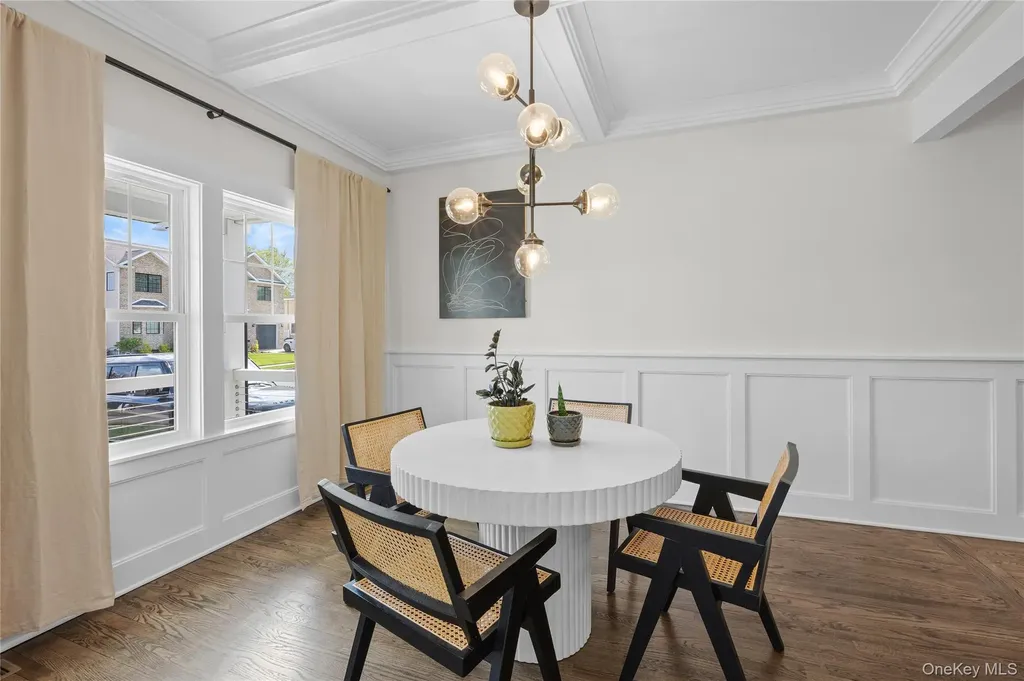 8 Piper Place Old Bethpage NY 11804