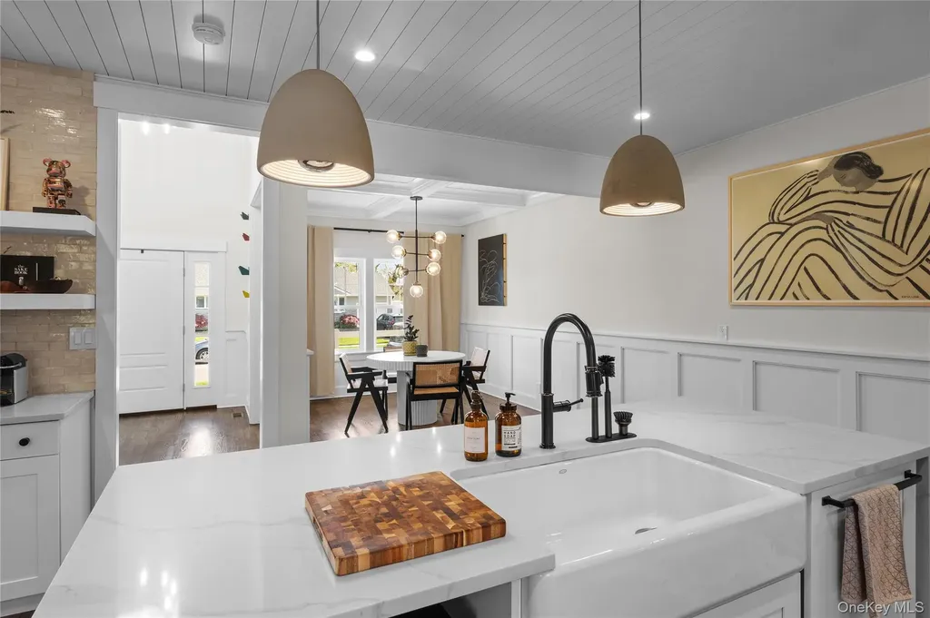 8 Piper Place Old Bethpage NY 11804