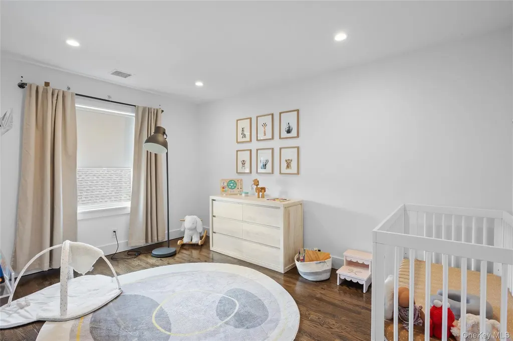 8 Piper Place Old Bethpage NY 11804