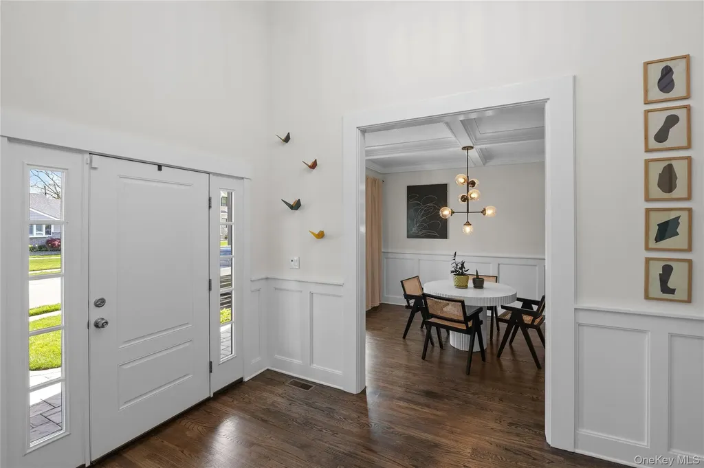 8 Piper Place Old Bethpage NY 11804