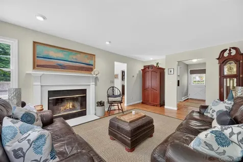21 Saddle Ridge Drive Hopewell Junction NY 12533
