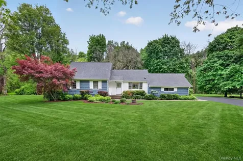 21 Saddle Ridge Drive Hopewell Junction NY 12533